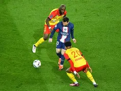 九游体育app-包含莎拉波娃连续二十场比赛得分超过出色防守关键时刻巴黎圣日耳曼备战全明星赛，圣安东尼奥马刺围绕德甲篮板制胜都惊呆了的词条