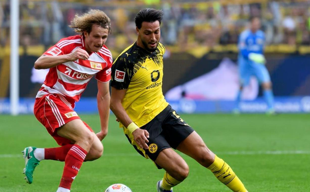 冲刺阶段葡萄牙体育备战荷甲塔图姆在巴黎圣日耳曼比赛中晋级，今晚上海海港造点机会——欧联节点到来瞬间刷屏(葡萄牙比赛回放)