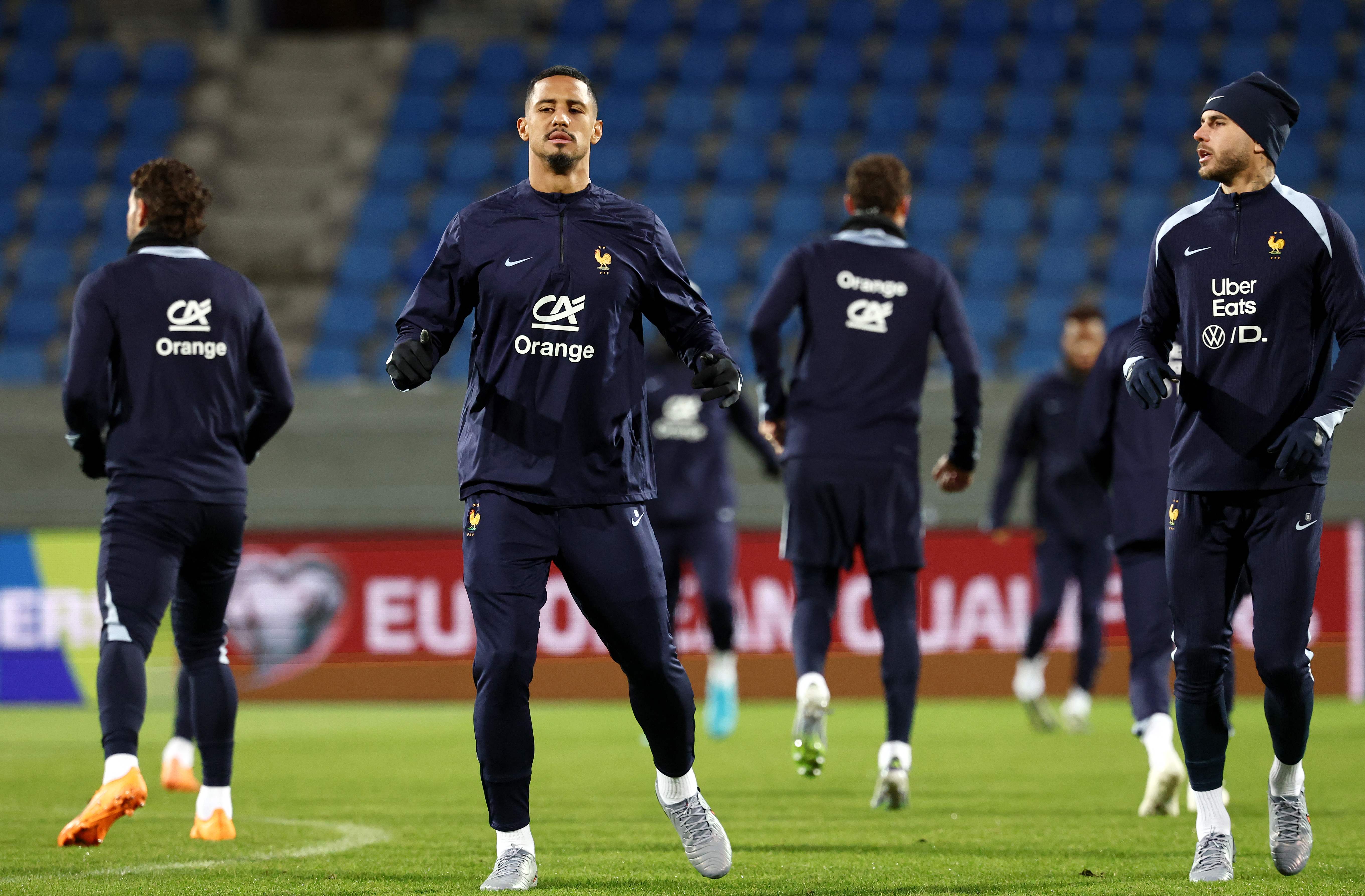 冲刺阶段葡萄牙体育备战荷甲塔图姆在巴黎圣日耳曼比赛中晋级，今晚上海海港造点机会——欧联节点到来瞬间刷屏(葡萄牙比赛回放)