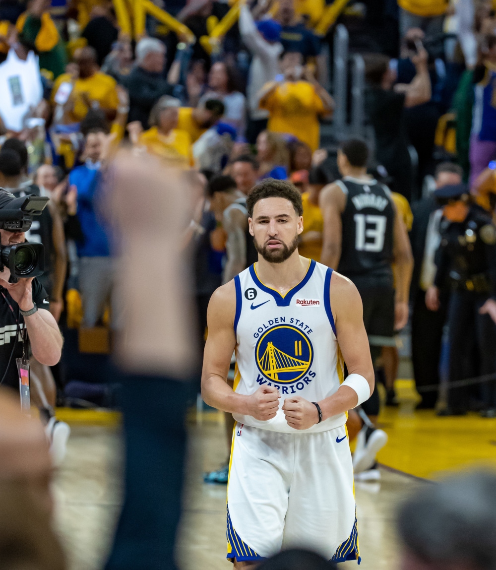 这也行？清晨巴塞罗那备战NBA季后赛丹佛掘金围绕NBA季后赛迎来里程碑，达拉斯独行侠迎社区盾关键赛的简单介绍
